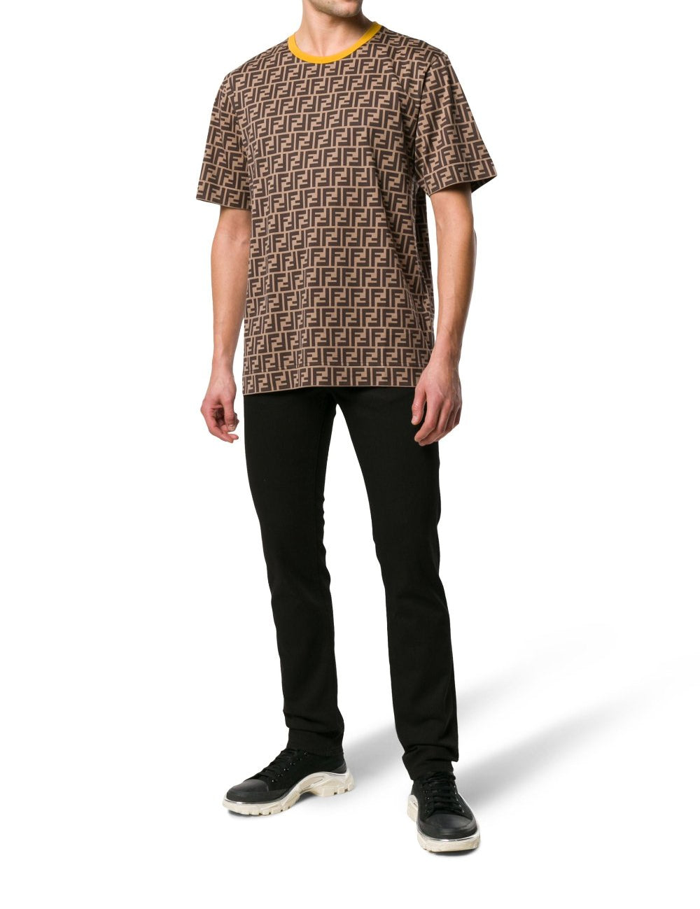 fendi-printed-ff-logo-t-shirt_13376181_17726276_2048.jpg
